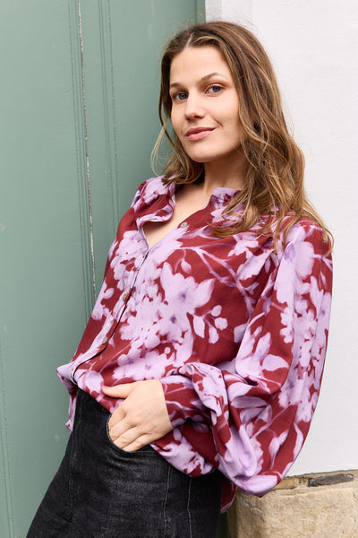 Lila bloemen viscose - €26/m