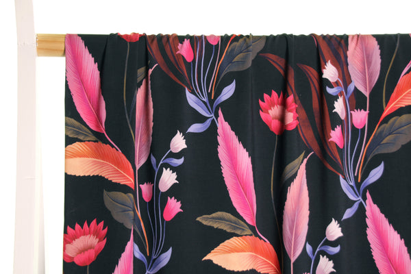 Viscose noire à fleurs colorées - €26/m