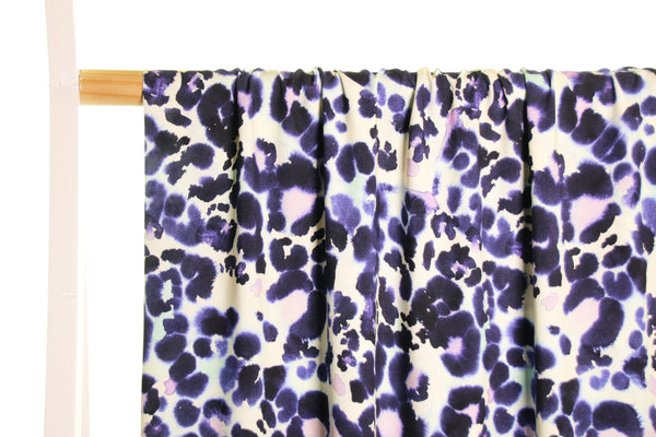 Viscose à imprimé animal bleu - €26/m