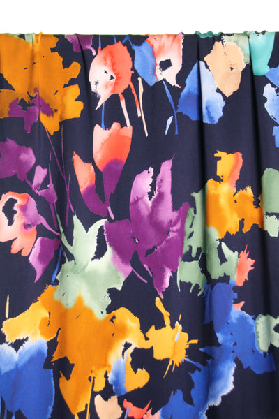 Viscose bleu foncé à fleurs flous - €26/m