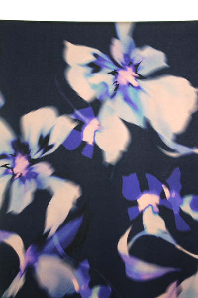 Dark blue viscose with blurry flowers - €26/m
