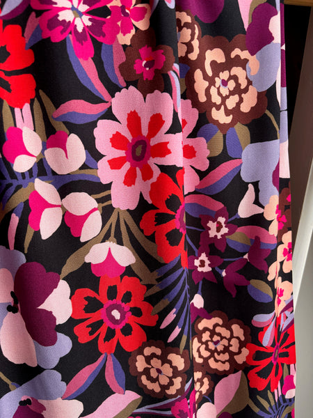 Sample piece - Colourful flower viscose