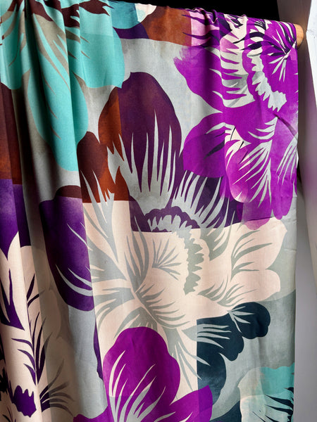 Sample piece - Large flower viscose