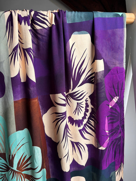 Sample piece - Large flower viscose