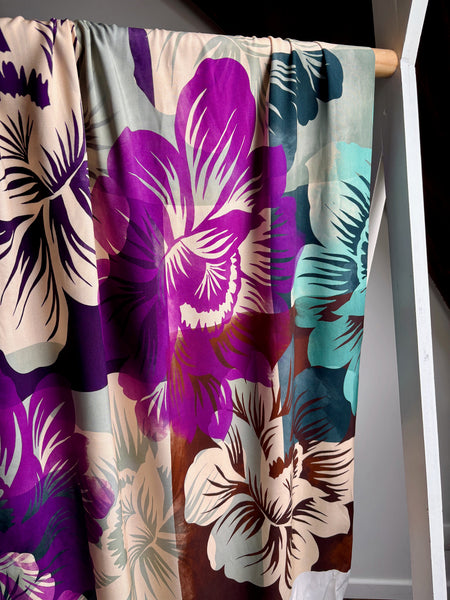 Sample piece - Large flower viscose