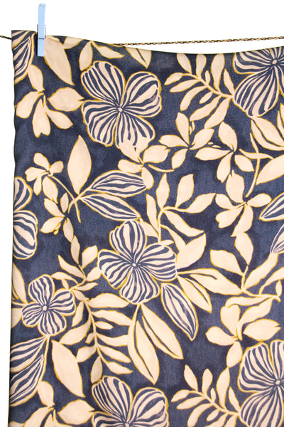 Jeans blue with beige flowers viscose - €26/m