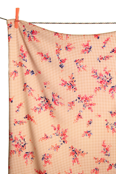 Small ochre checks with flowers - €26/m