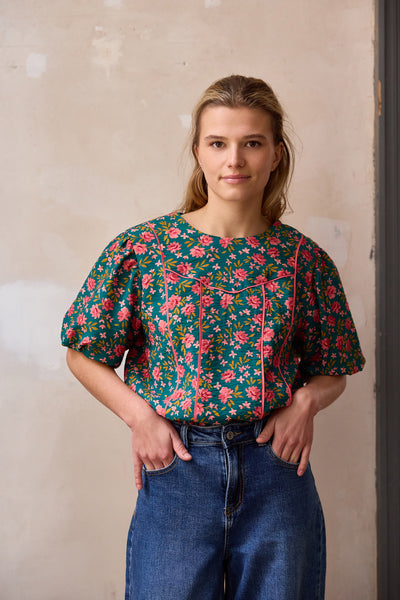 Green little flowers textured viscose - €26/m